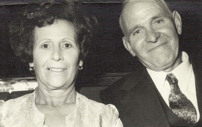 Victor Larrasoaña y su segunda esposa, Victoria Mendiondo