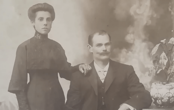 GUMERSINDO ESPINOSA BENGOETXEA y JULIA en amipu