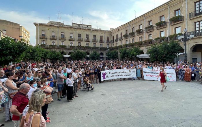 concentración plaza contra agresión sexista