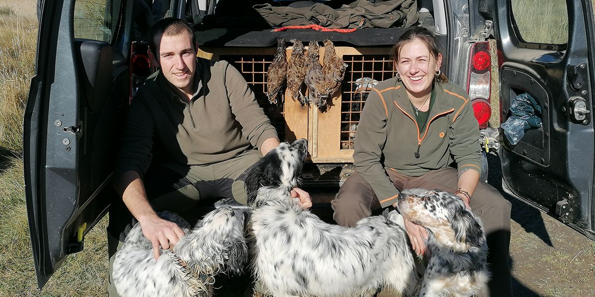 julen eta ione moran ehiztariak