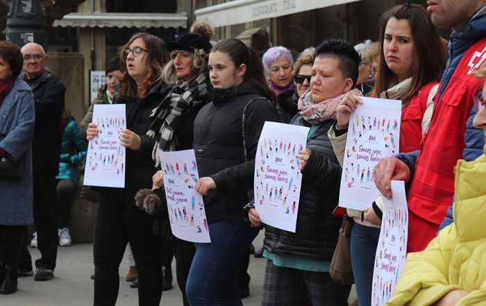 concentración por el 8m en tafalla