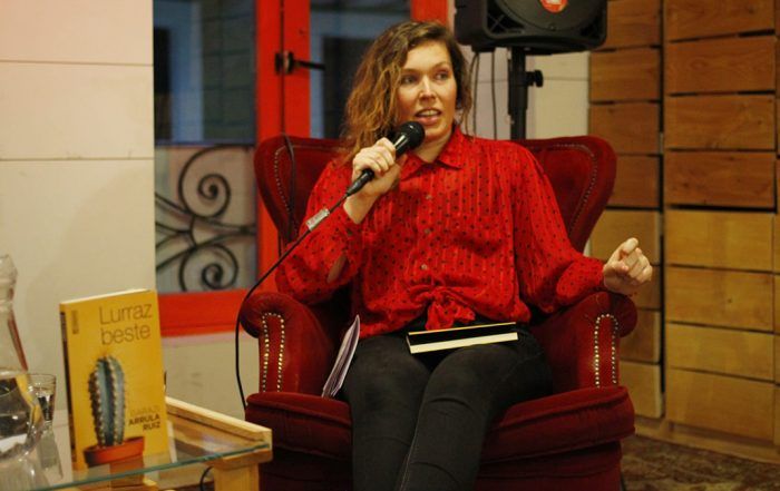 garazi arrula idazlea lurraz beste